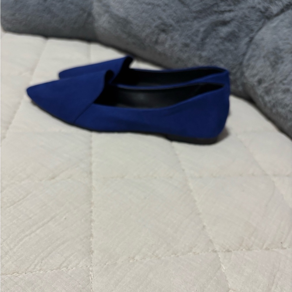 Flats - Picture 2 of 5